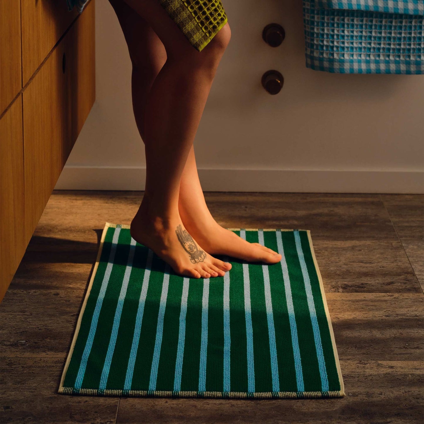 Reversible Looped Bath Mat