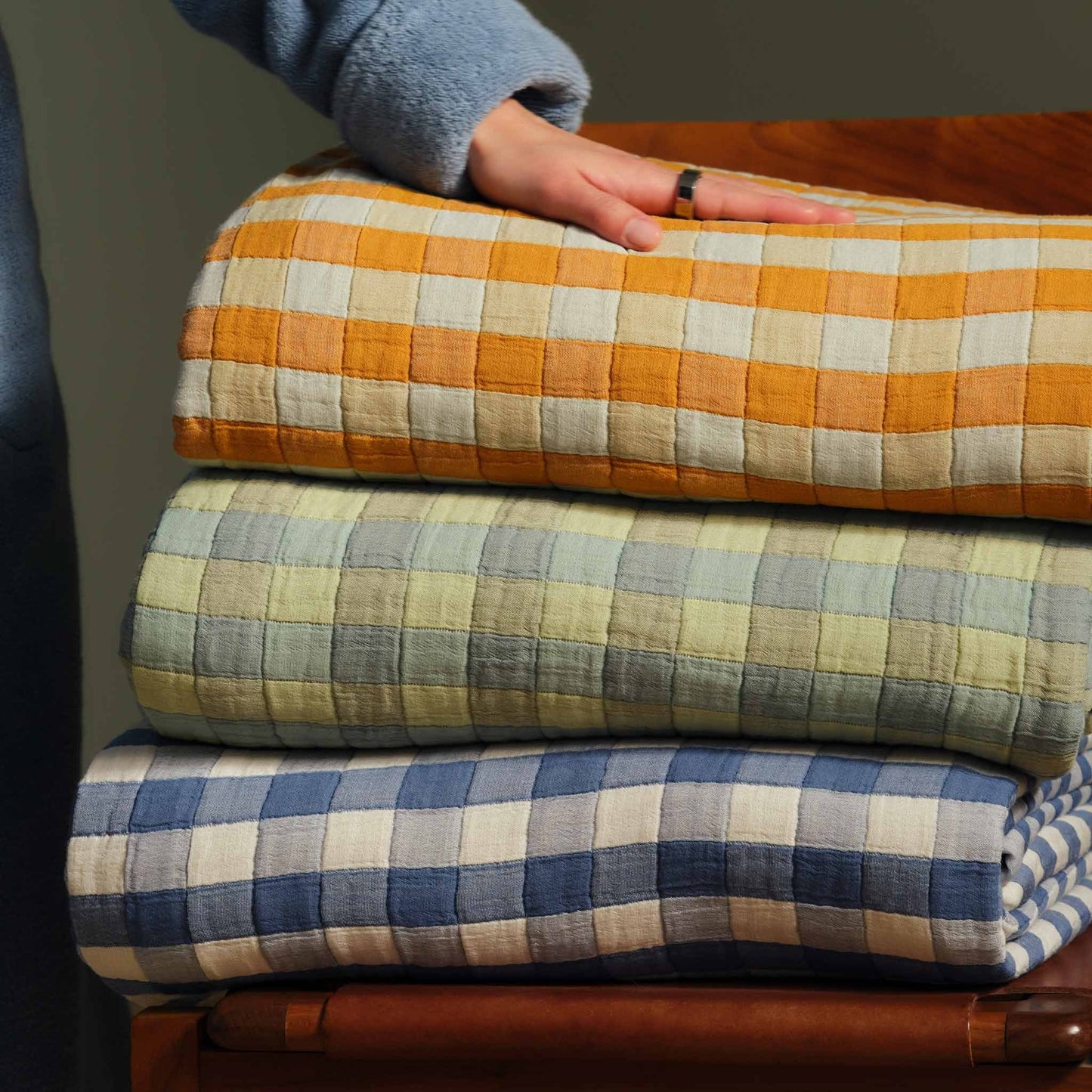 Breezeweave Cotton Gingham Bed Blanket