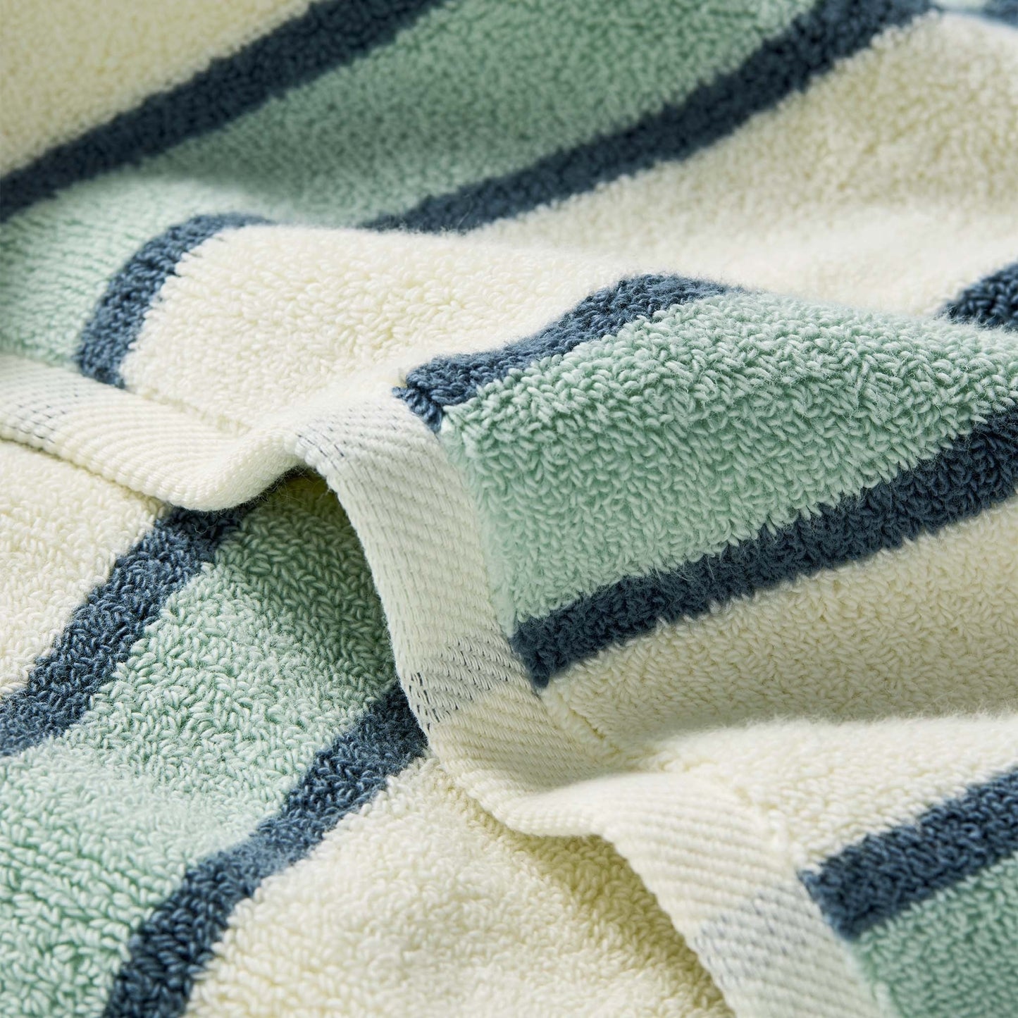 Super-Plush Set of 4 Bath Towel Bundle