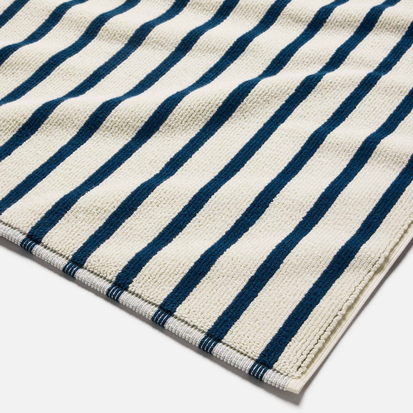 Reversible Looped Bath Mat